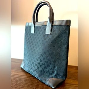 Gucci Tote Authentic (rare)